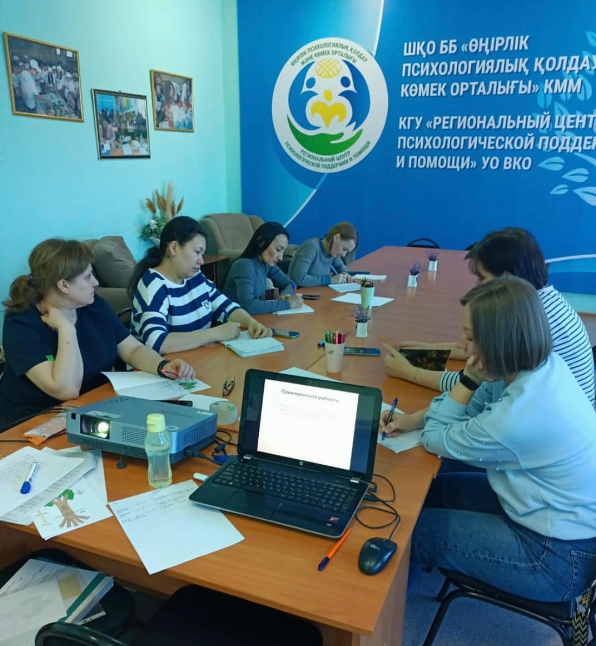 Встреча с родителями в рамках курса «Осознанное родительство»